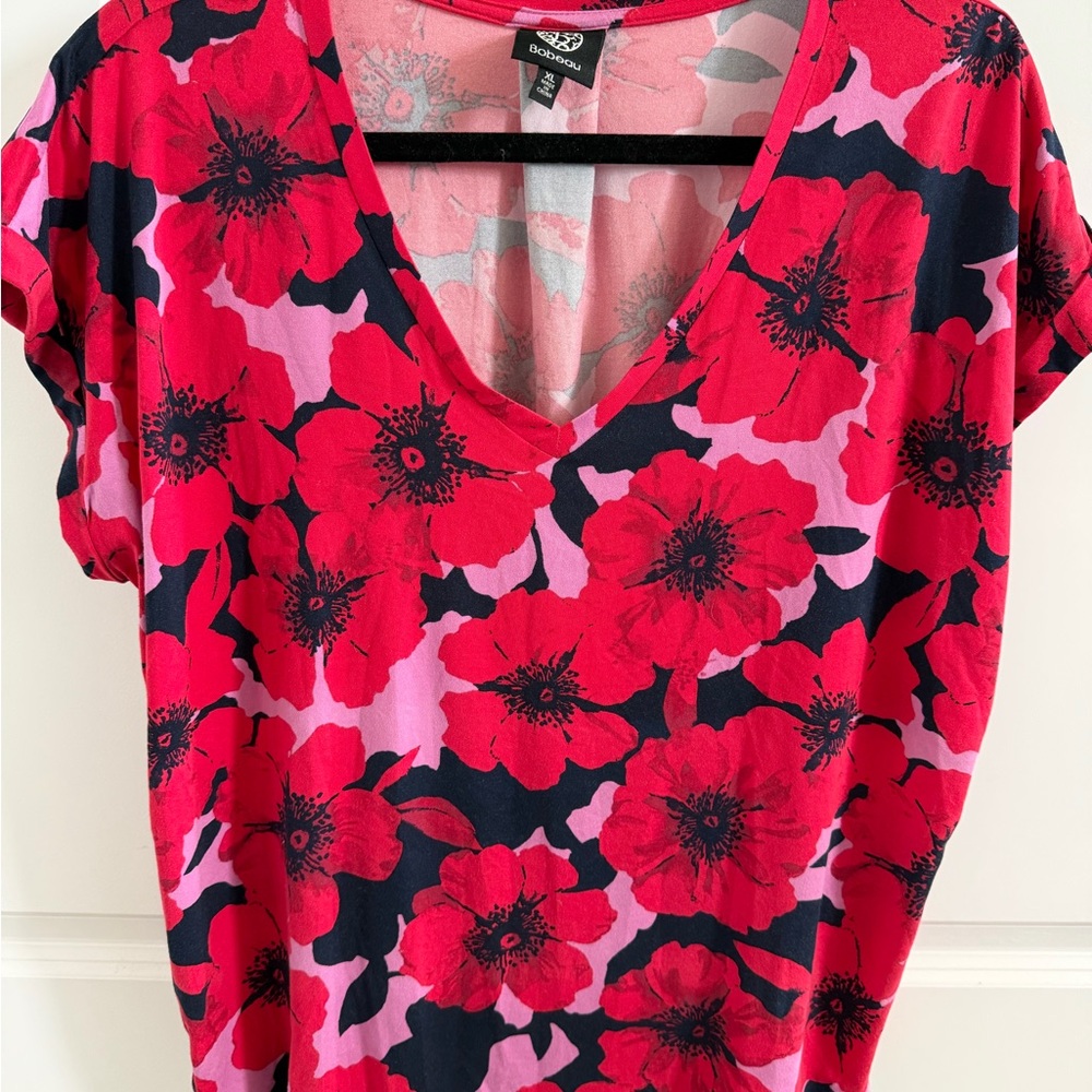 Bobeau Red and Pink Floral V-Neck Top